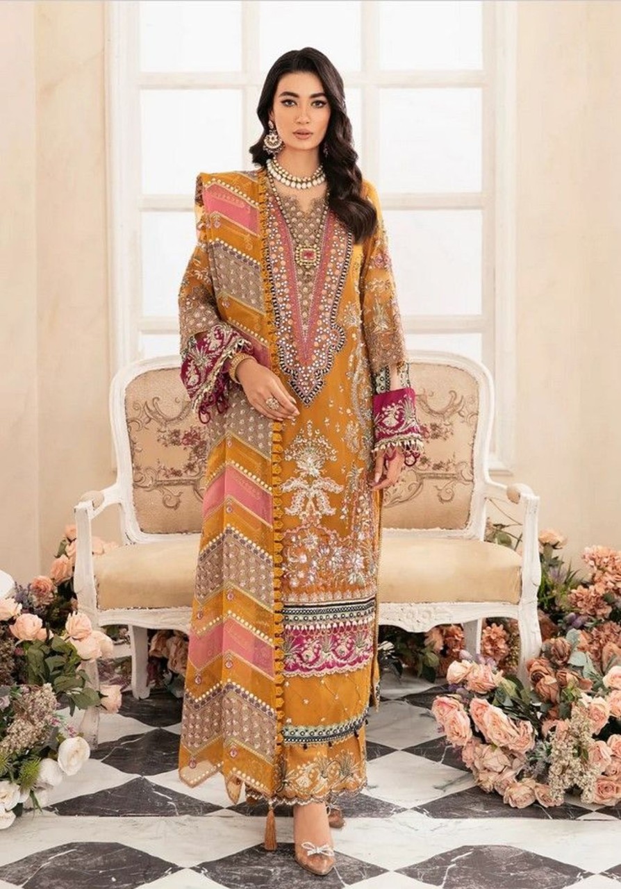 Salwar Kameez ELAF | Kiara Embroidered Pakistani Salwar Kameez