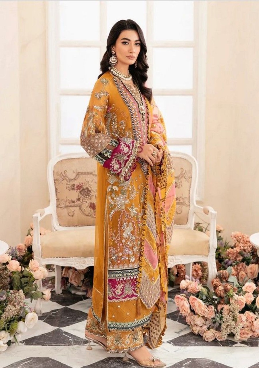 Salwar Kameez ELAF | Kiara Embroidered Pakistani Salwar Kameez