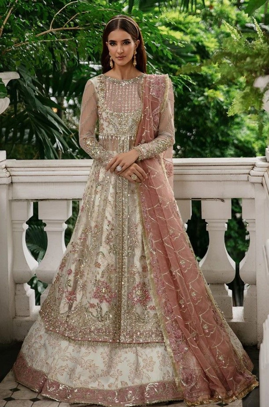 Lehengas Avyana | Atarah Embroidered Pakistani Lehenga