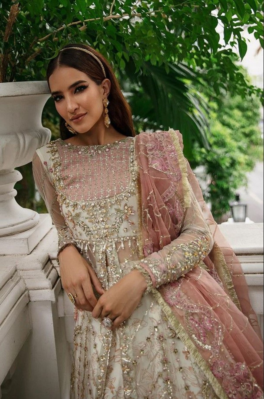 Lehengas Avyana | Atarah Embroidered Pakistani Lehenga