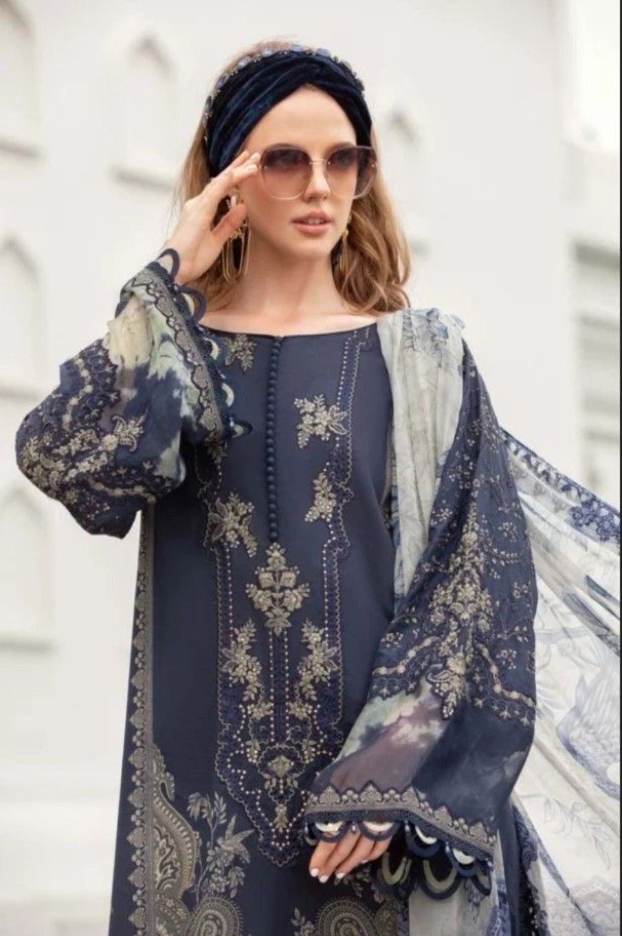 Salwar Kameez Maria.B | M Prints Lawn Embroidered Pakistani Salwar Kameez