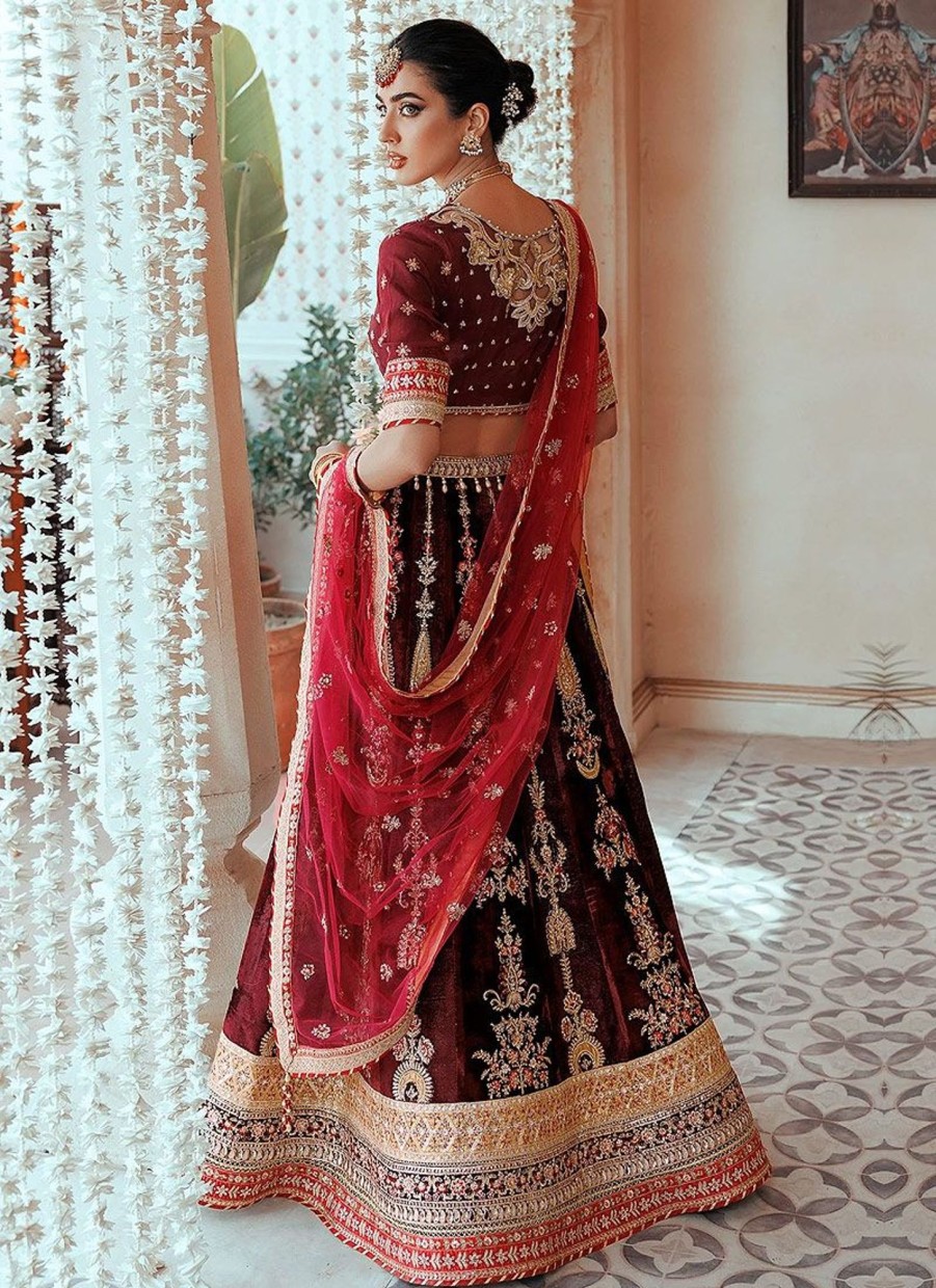 Lehengas Saadia Asad | Banafsheh Embroidered Pakistani Lehenga