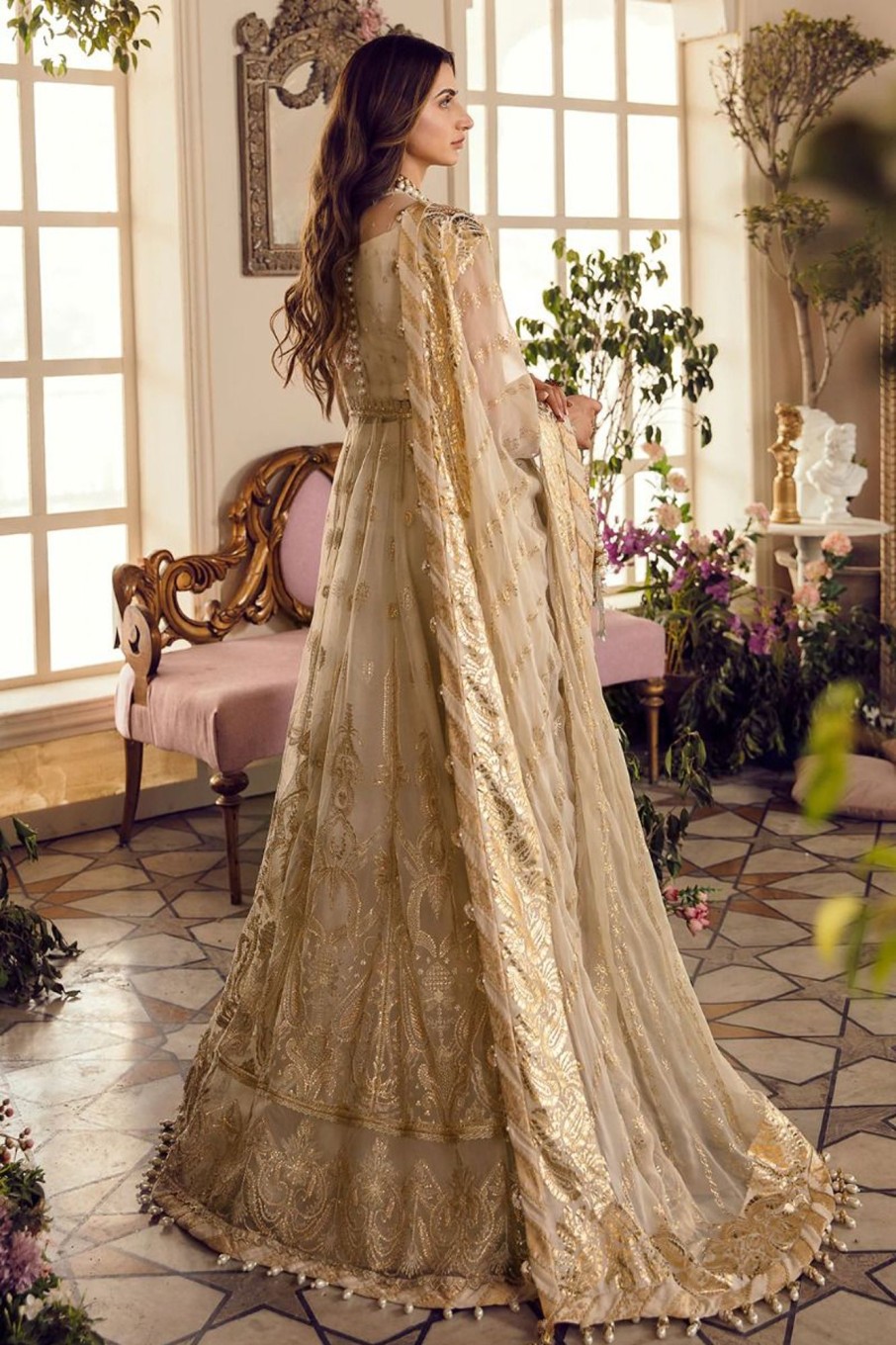 Lehengas Afrozeh | Eveline Embroidered Pakistani Lehenga