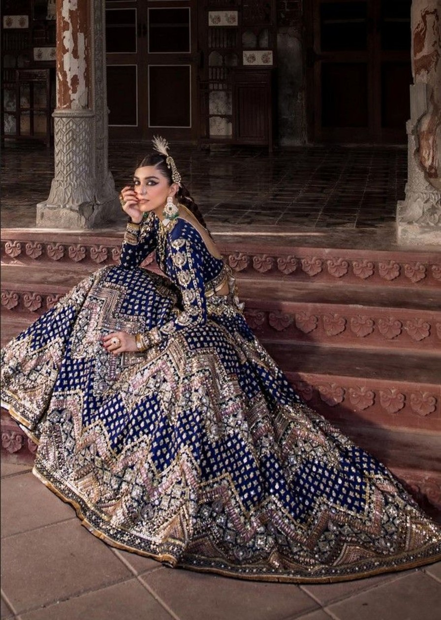 Salwar Kameez Mohsin Naveed Ranjha | Shahtaj Embroidered Pakistani Lehenga