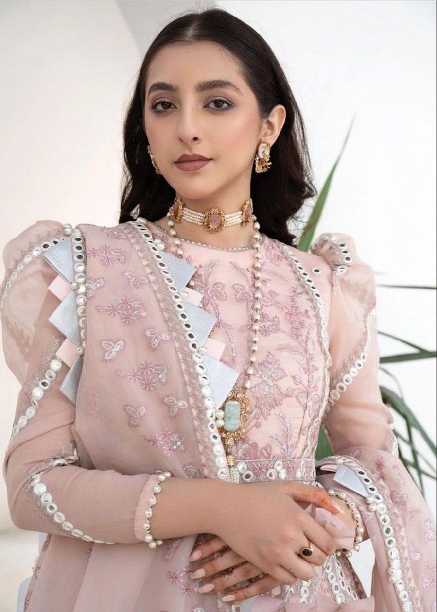 Lehengas Meeral | Pink Rosette Embroidered Pakistani Lehenga