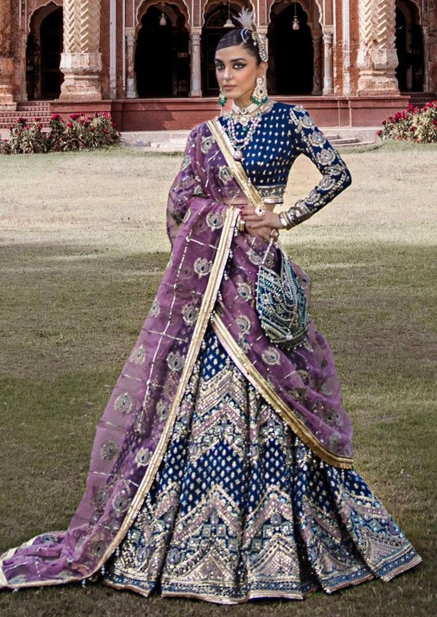 Lehengas Mohsin Naveed Ranjha | Shahtaj Embroidered Pakistani Lehenga